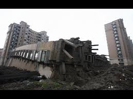Tragedi highland towers pada 11 disember 1993 merupakan tragedi bangunan runtuh terburuk di malaysia apabila satu daripada tiga blok kondominium itu runtuh sehingga meragut 48 nyawa. Abandoned Haunted Highland Towers Lagu Mp3 Mp3 Dragon