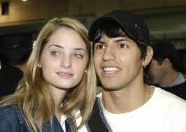 Agüero earned his nickname kun when his grandparents noted his resemblance to japanese anime character kum kum. Sergio Aguero Wife Giannina 2012 Trend Hairstyle 2014