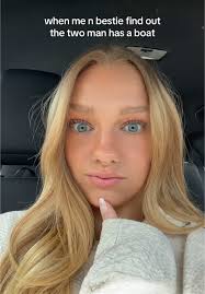 Fiesta de Verano en el Barco con Amigos