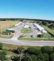 Wow What A Nice Quiet Rv Park To Stay In Very Well Laid Out And Lots Of Pull Through Sites Located Close To Tex Rv Parks Best Places To Camp Camping