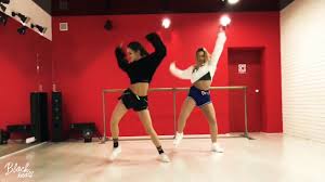 скачать песню а у любви у нашей села батарейка Wow Bom Bom 2018 Youtube