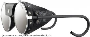 Dans sa nouvelle version, cette lunette de sport réaffirme son caractère urbain. Lunettes De Soleil Julbo Vermont Classic Noir Pour Homme En Vente Sur La Boa Te A Lunettes Lunettes De Soleil Lunette De Soleil Sport Et Lunette De Protection