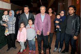 Kota kinabalu, june 11 — datuk seri anifah aman has defended his move of meeting datuk mohamaddin ketapi, explaining that the latter was merely asking him for his opinion as an old friend. None