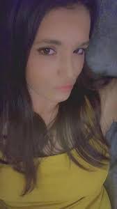 April Dial's Instagram, Twitter & Facebook