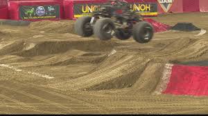 Monster jam rolls through indianapolis in february. Monster Jam Returns To Indianapolis Wthr Com