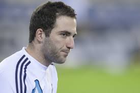 Gonzalo higuaín hat keinerlei absicht, den ssc neapel zu verlassen. Vater Glaubt Gonzalo Higuain Bleibt In Neapel
