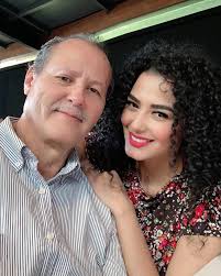 Página: Fernanda Almeida added...