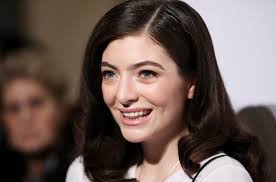 lorde earns first no 1 album on billboard 200 chart with