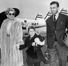 She's the strongest, smartest punching bag in the world. Zsa Zsa Gabor Die Mutter Aller It Girls Ist Tot Welt