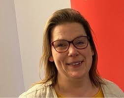 Diana Eder's Instagram, Twitter & Facebook