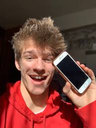 i'm always looking for the best way to communicate with you all. so that's  why today i've decided to LEAK my own number! that's right. no tricks. i'll  be letting you know