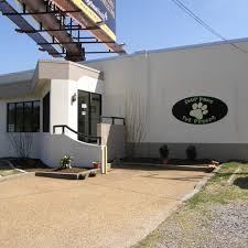 Check spelling or type a new query. Four Paws Pet Resort