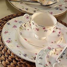 kutahya porselen bone china 84 parca 25133 desenli yemek takimi porselen sepeti yemek takimi cay fincanlari yemek takimlari