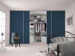 Ein begehbarer kleiderschrank passt in jede wohnung ✓ vom ankleidezimmer bis zum begehbaren kleiderschrank in der ungenutzten ecke ✓ ideen & tipps. Begehbarer Kleiderschrank Schreinerei Johannsmann