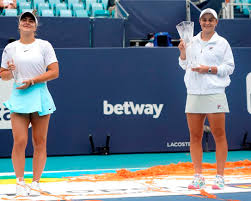 Bianca vanessa andreescu is a professional canadian tennis player. Canada S Bianca Andreescu Injured In Loss To Ash Barty In Miami Open Final The Star