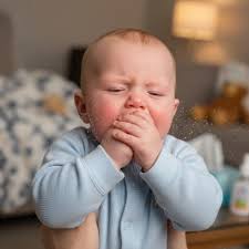 😴 Tos nocturna: ¿asma o resfriado? No toda tos que aparece en la noche  significa asma, pero tampoco debe pasarse por alto. Veamos algunas  diferencias 👇 ⸻ 💨 Cuando puede ser asma: