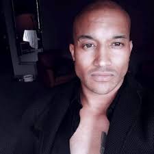 Hello everyone 👋🏽 I'm Nathan Head of Sales for our Aesthetic Warehouse.  We're not a pharmacy before anyone asks and does not sell toxins. I have  fillers, body fillers, skin boosters, fat