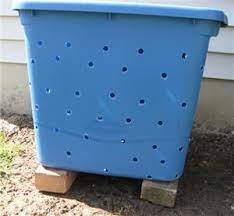 Here is a simple compost bin made with a rubbermaid tote. Too Much Time On My Hands Making A Compost Bin Plastic Storage Tubs Compost Bin Diy