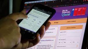 En resumen, la idea inicial planteaba un monto de $382.000 para familias de tres personas y otro de $467.000 para las de cuatro miembros. Montos De Hasta 887 Mil Este Grupo De Personas Recibira De Forma Automatica El Ife Universal De Junio Mega
