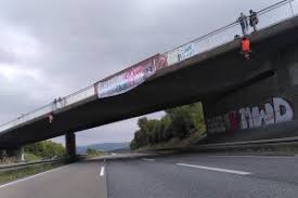 A 49 Grosser Polizeieinsatz Im Herrenwald Nh24 De
