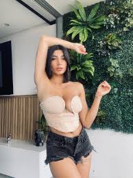 TW Pornstars - Letizia Fulkers. Twitter. Do you like to see me with or  without clothes? 🎁✨. 3:59 PM - 18 May 2023