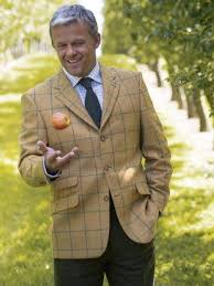 Amrita singh bangles, j.crew factory sunglasses: 20 Wedding Outfits For Men Over 50 What To Wear To A Wedding