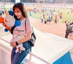 Và hiện tại là tất cả.(^^ Báº¡n Gai Xinh Ä'áº¹p Cá»§a Hoang Ä'á»©c Khoe áº£nh Linh Váº­t Sea Games 30 Gay Sá»'t Máº¡ng