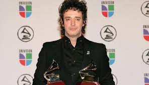 Cerati entered a coma in 2010 after a concert in venezuela, prompting an outpouring. Gustavo Cerati Y Sus Excesos La Vida Del Lider De Soda Stereo Antes Del Coma Luces El Comercio Peru