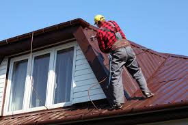 Konserwacja stalowego dachu - jak pomalować stalowy dach » Farby Śnieżka