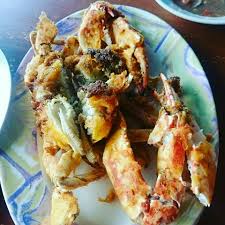Destinasi yang boleh dikatakan salah satu tempat makan menarik di perlis ini, bukan sahaja kerana suasananya yang unik menjadikannya popular, malah menu makanan santai orang perlis yang sedap turut menjadikan ladang nipah kipli sering menjadi kunjungan pelancong dalam & luar negeri perlis. Cucur Ketam Terbaik Di Restoran Nelayan Kuala Perlis Buat Kami Terliur Saji My