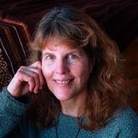 Liz Runge's Instagram, Twitter & Facebook