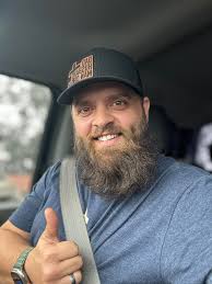 God has kept you into the New Year. 🙏 You've set goals, you're fasting,  praying, and trusting God for a perfect 2026. What's left? 📸 A portrait  photo to document how you're