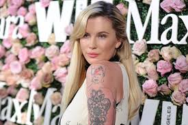 And the people who get the season 2 of 'how far is tattoo far?' was filled with unforgettable tattoos for 20 pairs of friends. Ireland Baldwin Shows Off New Butt Tattoo In Bikini Photo