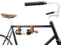 Weinregal Fahrrad Fahrrad Flaschenhalter Aus Leder Mit Bildern Leder Fahrrad Weinregal Ideen Flaschenhalter
