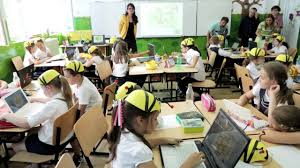 Aceasta scoala se afla pe locul 15 in topul general al scolilor din bucuresti. Lectie Deschisa Clasa A Ii A B Scoala Generala Nr 197 Youtube