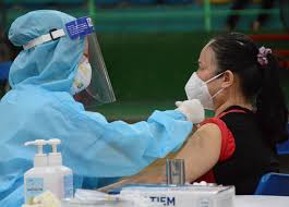 Vắc xin adenovirus (1 mũi), vắc xin bất hoạt (2 mũi), vắc xin tiểu đơn vị tái tổ hợp (3 mũi). Jkj6kejbgnuf4m