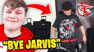 Playing HIDE AND SEEK from the TEACHER in SCHOOL