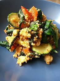Couscous Mit Zucchini Kichererbsen Und Blattspinat Von Norien Chefkoch Couscous Kichererbsen Kichererbsen Rezepte