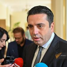 Нужно заключить мирный договор: Ален Симонян о требовании роспуска МГ ОБСЕ  - 07.06.2024, Sputnik Армения