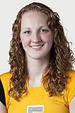 Courtney Hott's Instagram, Twitter & Facebook