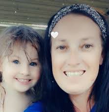 Danielle Chalker's Instagram, Twitter & Facebook