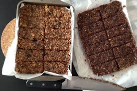 Barres Tendres Aux Dattes Caroline Cloutier Nutritionniste Recipe Vegan Desserts Breakfast Dessert Food