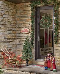 Of course, there are a lot of good reasons brick is such a valued construction material, as it retains heat and protects homes and buildings from damage. How To Hang Holiday Garland And Wreaths