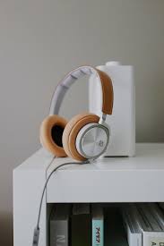 Bang and olufsen headphones are top of the range accessories, combining a comfortable and ergonomic design with. B O Beoplay H6 Minimally Minimal