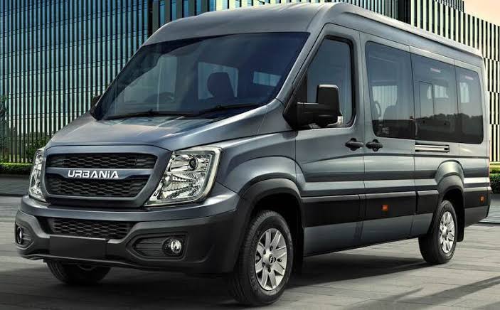 17 Seater Tempo Traveller