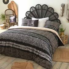 Cette Tete De Lit Indah En Rotin Materiaux Noble A Pour Avantage D Etre Tres Resistant Et Lege Tete De Lit En Rotin Chambre Parentale Exotique Deco Chambre