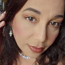 🚨 ¡Marquen su calendario! 🚨 El domingo 6 de diciembre sale la oferta B1G2  FREE de Velas Complete Home en Walgreens... Es decir, compras una a $9.99 y  recibes dos gratis... 🛍🎄 ¡