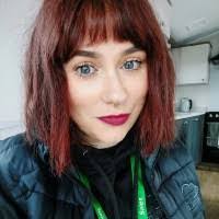 Robyn Dawson's Instagram, Twitter & Facebook