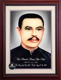 Tranh đính đá cha Trương Bửu Diệp