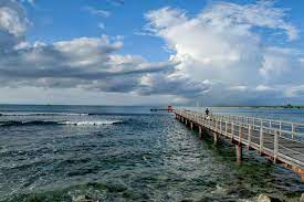 Lokasi pantai karang bolong kebumen berada dekat dengan pantai suwuk, goa jatijajar, pantai ayah, curug sawangan dan pantai sawangan. 205m4d1 No Telp Pantai Karang Bolong
